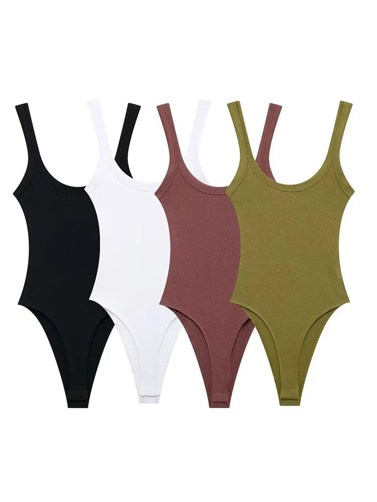 body femme agréable pour l’été
