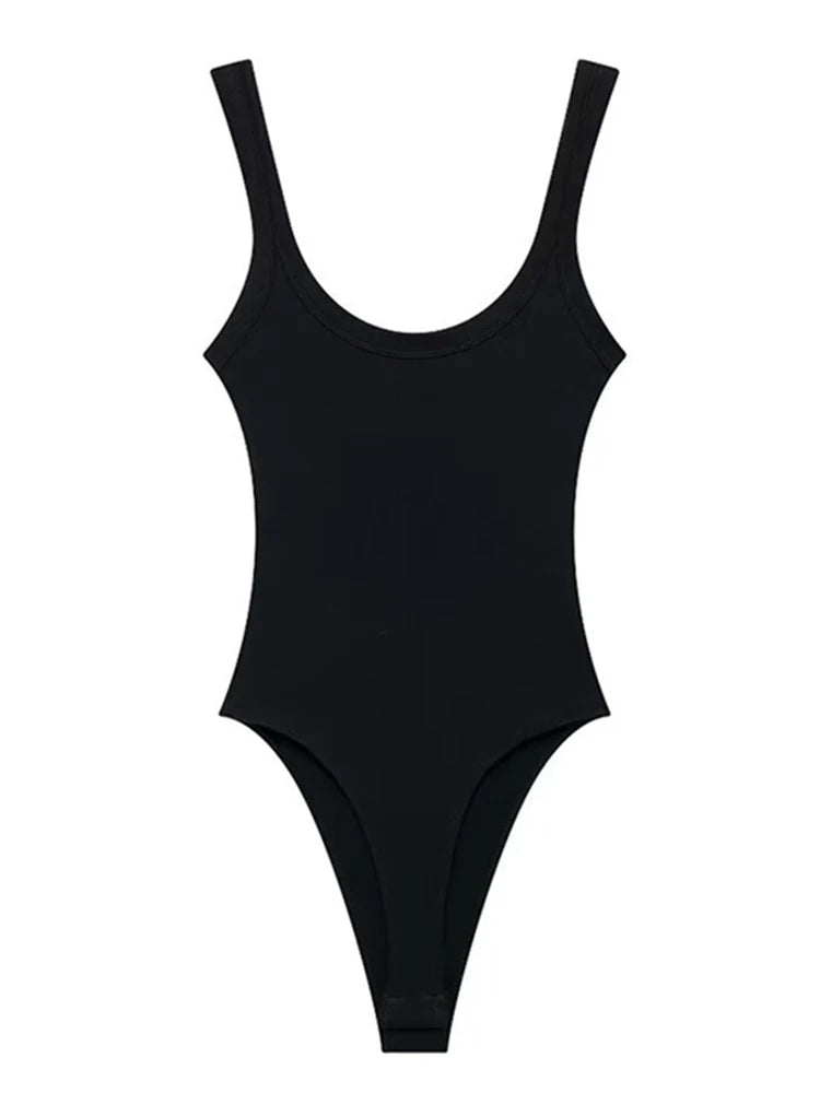 body femme agréable pour l’été